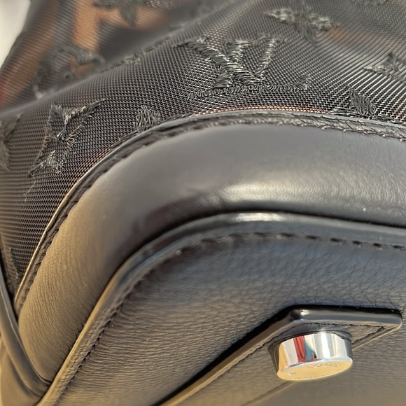 Louis Vuitton Monogram Transparence Lockit - Picture 7 of 16